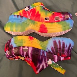 Rainbow Tie Die Crocs